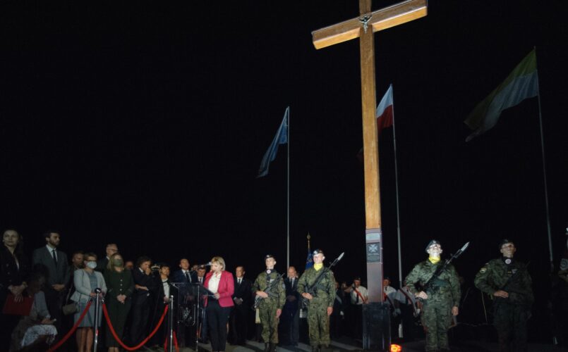 Apel Poległych przy Krzyżu upamiętniającym bohaterską śmierć ks. Ignacego Skorupki