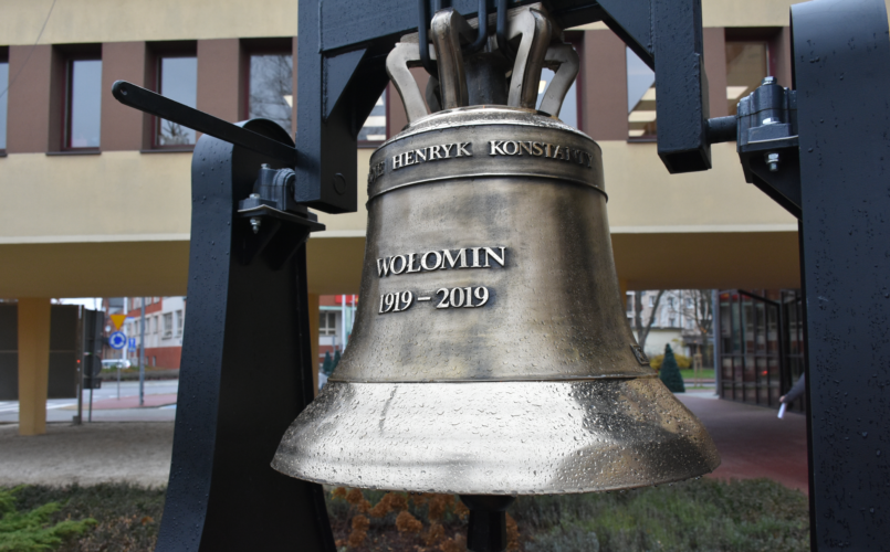 Jubileuszowy dzwon zdemontowany w ramach prac konserwacyjnych