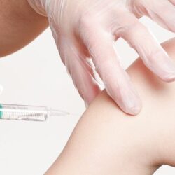 Bezpłatne szczepienia przeciw grypie dla wszystkich osób pełnoletnich