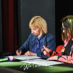 podpisanie porozumienia pomiędzy I LO PUL w Wołominie a gminą Wołomin
