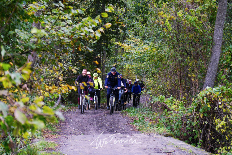Międzypokoleniowo powitaliśmy jesień