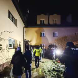 Sytuacja po pożarze przy ul. Błotnej 23 w Wołominie