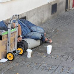 Zapewnienie opieki nad osobami w kryzysie bezdomności z terenu gminy Wołomin